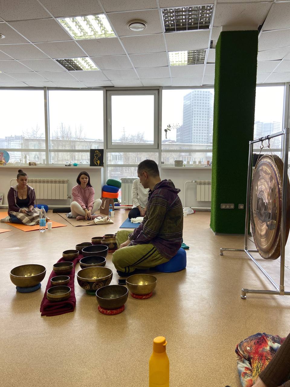 Сеанс звукотерапии поющими чашами с Мастером Сергеем